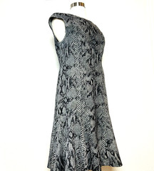 ANN TAYLOR Dress Womens 6 Gray Black Snakeskin Print Cap Sleeve Flare Bottom
