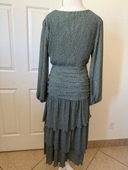 ASTR THE LABEL Midi Dress M Sage Green Floral V-Neck Ruched Tiered