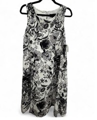 NWT RN Studio by Ronni Nicole Floral Dress Scoop Neck Sleeveless Size 18
