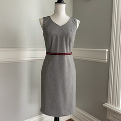 Talbots V-Neck Sleeveless Sheath Dress Black White Red Houndstooth Size 2P