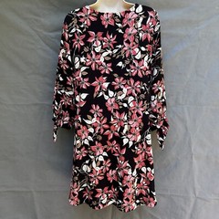 J. Jill Wearever Size Small Petite Pink Floral Dress Button Detail Tie Cuff