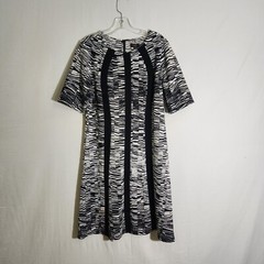 ILE New York Striped Zebra Dress Womens Size 10 Career Half Sleeve Black White