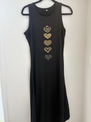 Women&rsquo;s Black With Heart Graphic Print Maxi Dress M Round Neck Sleeveless Long