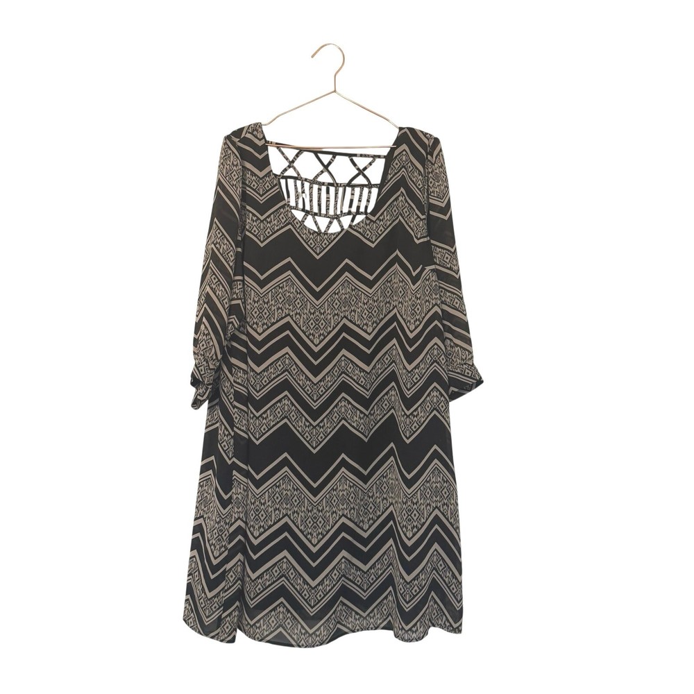 Heartsoulplus chevron geometric pattern dress lattice back and 3/4 sleeves.