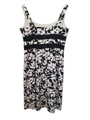 White House Black Market Sleeveless Black/White Leaf Print Sheath Dress EUC Sz10
