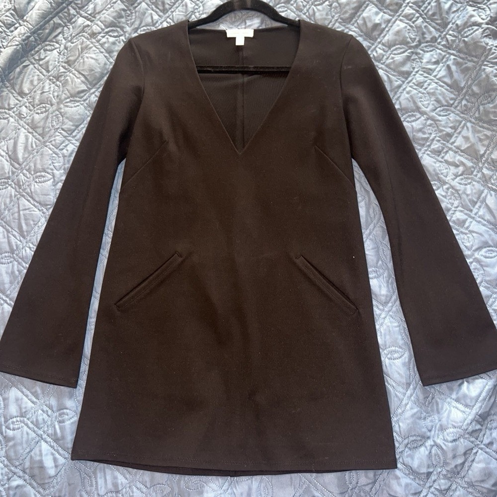 Black Solid V-Neck Shift Short Dress Long Sleeve Pockets Regular Women