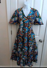 HANDMADE V- NECK SHORT SLEEVE BLUE GEOMETRIC PRINT MIDI DRESS 34IN W SZ LARGE