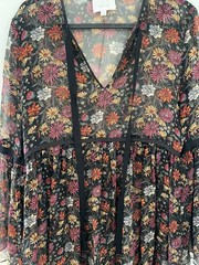Cinq a Sept black floral silk mini dress size 8, v-neck, black ribbon accent