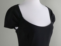 ST. JOHN CAVIAR COLLECTION $1295 Solid Black Silk Lined Sheath Dress Size 8