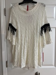 IC by Connie K White/Black Solid Shift Dress V-Neck Bell 3/4 Fringe L