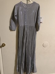 Silver Glitter Pleated Maxi Dress V-Neck 3/4 Sleeve Size 12 Women&rsquo;s