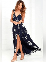 NWOT Lulus Women’s All Mine » navy blue floral print maxi dress in size Medium