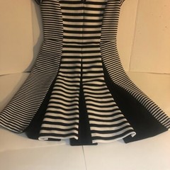 Banana Republic Women&rsquo;s Black & White Pleated Dress, Size 4 – Dry Clean Only
