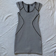 Express Womens Stripe Black White Cap Sleeve Full Back Zip Closure Size 2 Dress