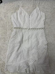 BLUE BLUSH Women’s Medium White Dress