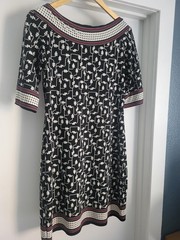 Max Edition Geometric Half Sleeve Sheath Dress Size Medium Lightweight Stretch