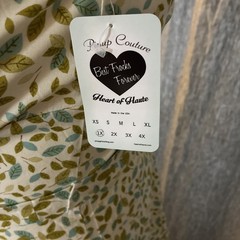 Pinup Couture XL- 1X cream Floral Fit & Flare Dress no Sleeve Pleated Cotton Zip