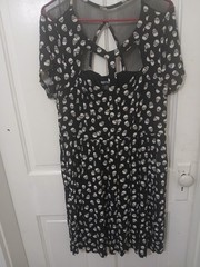 Hot Topic XL Black & White Skull Sheer Mesh Yoke Knee Dress With Pockets