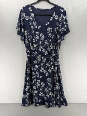 41 Hawthron Dress Womens 2X Navy White Flutter Sleeve Botanical Garden Office