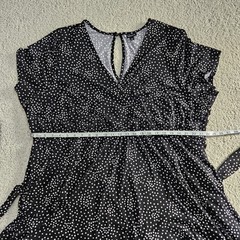 Torrid 4 Black White Dot Surplice Romper Dress Faux Wrap V Neck Short Sleeve