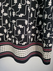 Max Edition Geometric Half Sleeve Sheath Dress Size Medium Lightweight Stretch