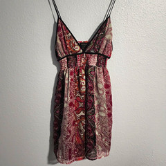 twentyone Women&rsquo;s M Paisley Mini Sundress V-Neck Smocked Spaghetti Strap Pink
