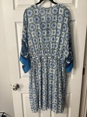 Adrianna Papell Blue Print Dress Size Large Fully Lined Full Flowy Sleeves