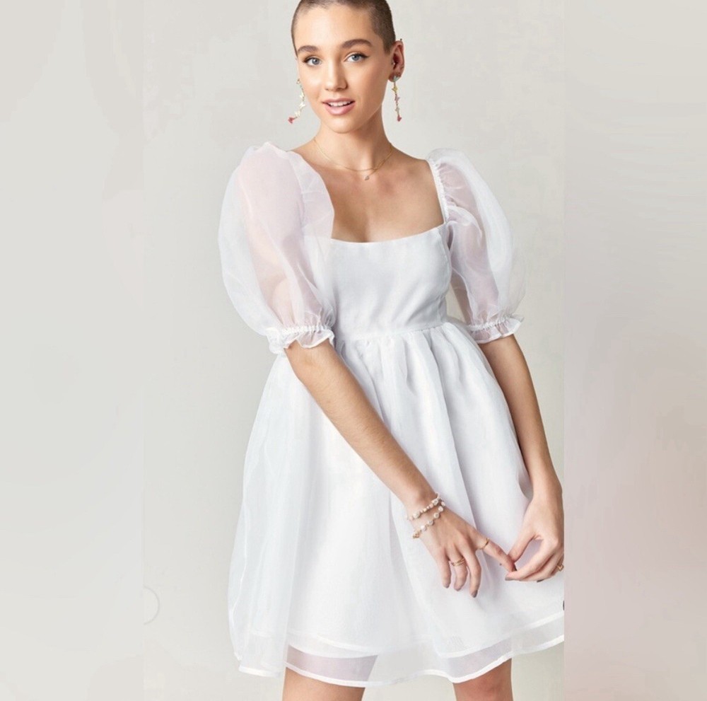 Francesca&rsquo;s NWT Ina Puff Sleeve Mini Dress – White – Size Large