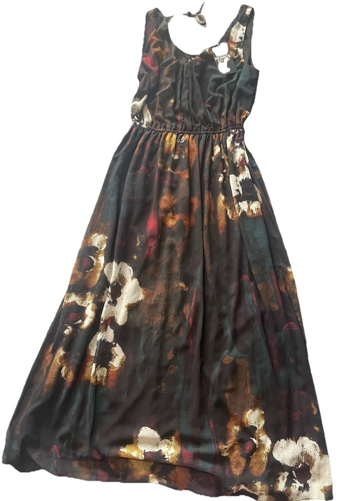 Maxi Dress Monroe & Main Size Medium Romance Summer Floral Cruise Beach NWT