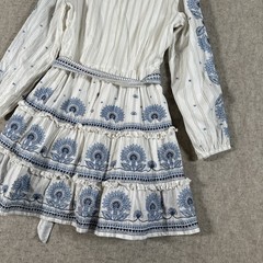 Roller Rabbit Size Medium White & Blue Embroidered Long Sleeve Tiered