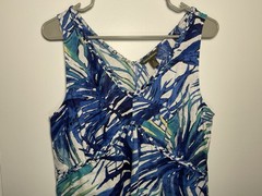 Tommy Bahama Blue White Green Tropical Floral Linen V-Neck Dress Size 8