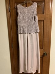 Alex Evenings 2 Pc. Mothers Grandmothers Dress Lace and Sparkles 10