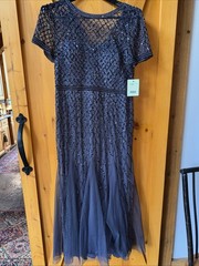 Gorgeous NWT Adriana Papell women’s short sleeve beaded meshgown size 18 Gray