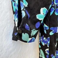 Minkpink Long Sleeve Dress Size Large Lightweight Fabric Blue and Black Floral
