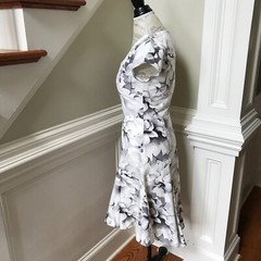 Charlotte Brody A-Line Sheath Dress Womens 4 Gray White Floral Fit & Flare Silk