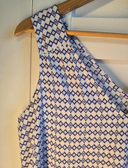 Gap Womens Shift Dress Medium Blue White Geometric Sleeveless V Neck Casual