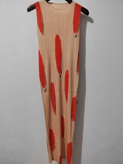 ISSEY MIYAKE Pleated slim-fitting long skirt