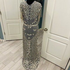 NEW Mac Duggal 16 4908 High Neck Sleeveless Beaded Fringe Gown 598 Platinum Gold