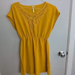 100% Silk Petticoat Alley Small Dress With Embroidery Details EUC Spring Summer
