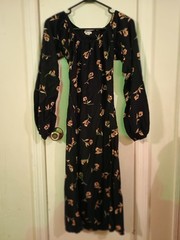 Billabong Ladies XS Black Floral Side Zip Lace Up Back Long Sleeve Dress.