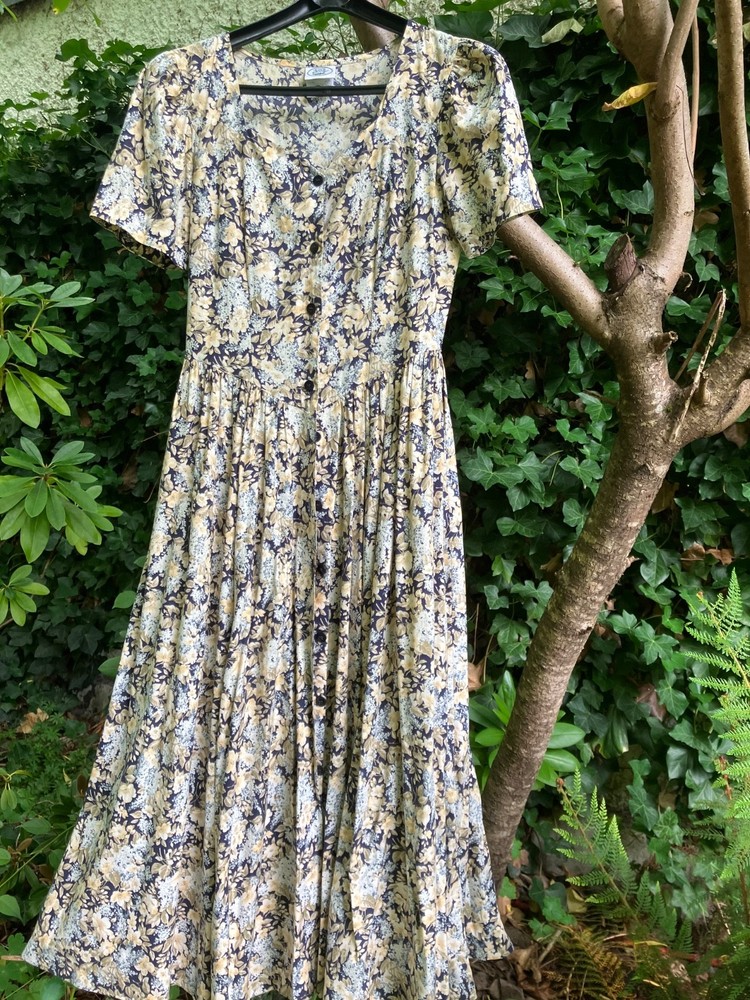 romantic vintage Laura Ashley button through summer dress UK12