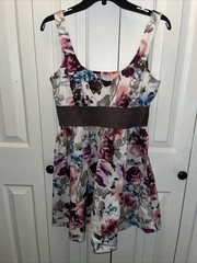 Charlotte Russe Floral Dress Medium zipper back 16”p-p, 33.5”L