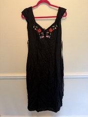 NWT Rixo Ronan Floral Embroidered flower- Dress Size Medium/8