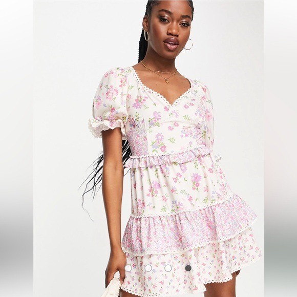 Miss Selfridge Frill Detail Mini Tea Dress in Mix Floral print-Multi sz 10