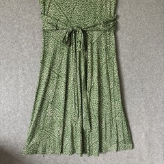 Banana Republic | Silk & Linen Women’s Green Floral V-Neck Flutter Sleeve Dress