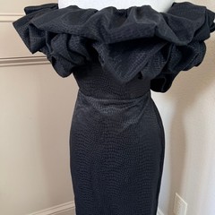 Acler Fields Ruffled Dress Size AU 6 US 2 Elegant Black Off-Shoulder Midi Dress