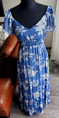Just Found Blue White Floral Maxi Dress Size XL Ruffle Sleeveless Cut-Out Back