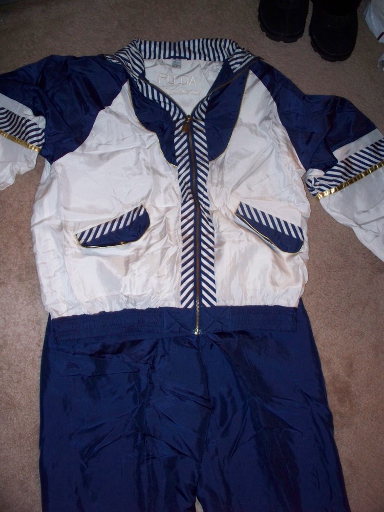 Vintage New 100% silk Women&rsquo;s Warm up set gold trimmed Navy blue Size L