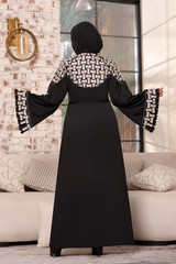 Middle Eastern Abaya – Elegant Modest Wear, With Tags