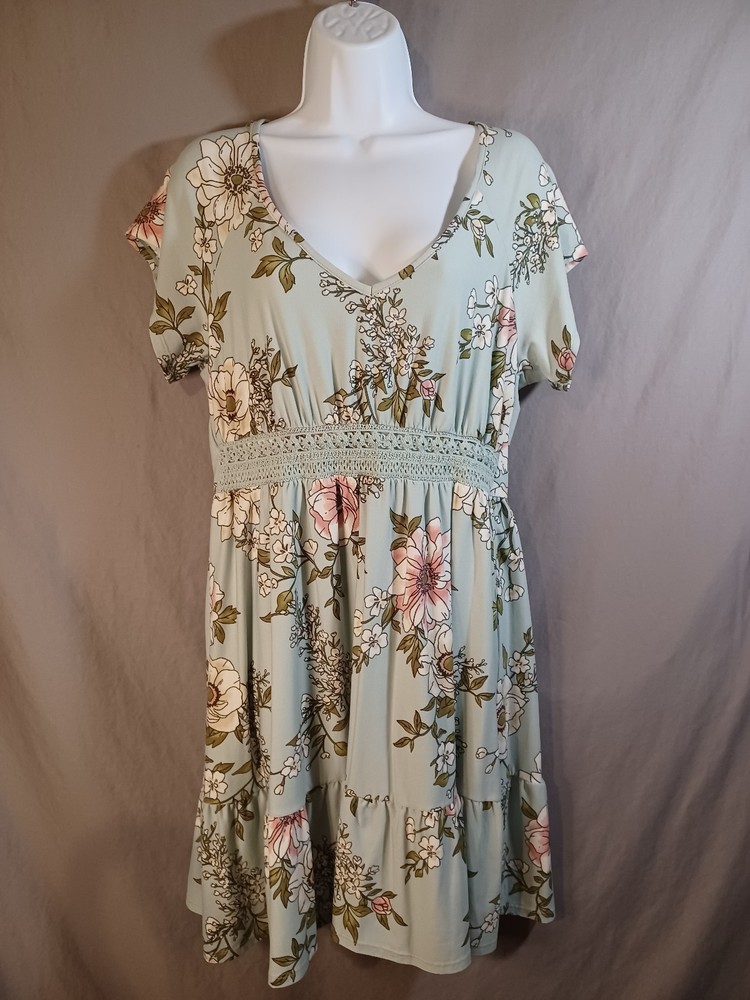 No Boundaries Women&rsquo;s Green Floral Babydoll Dress XL Crochet Waist Stretch